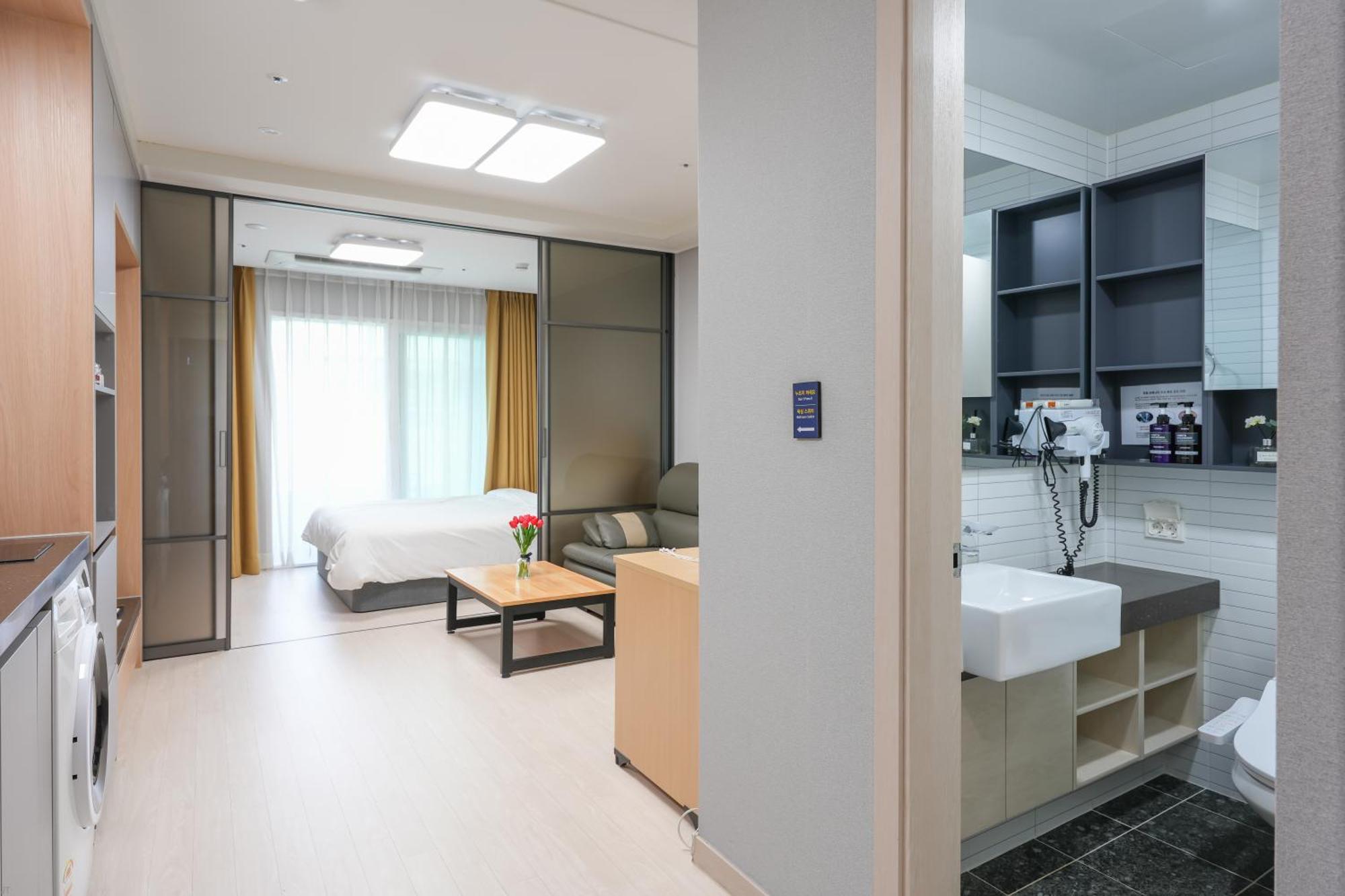 Yeosu Hotel First City Zewnętrze zdjęcie