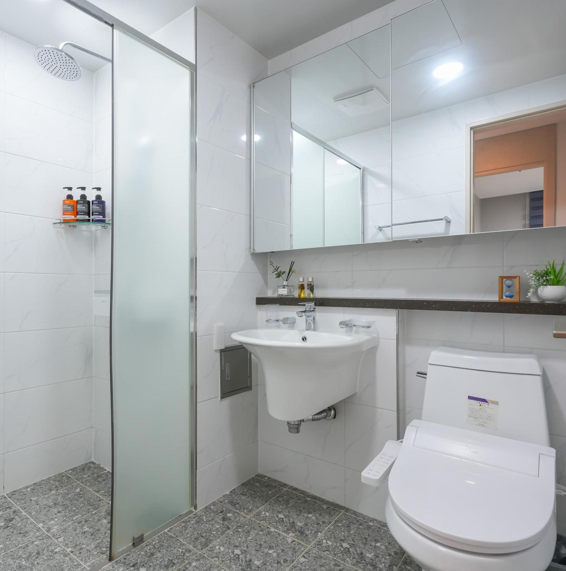 Yeosu Hotel First City Zewnętrze zdjęcie