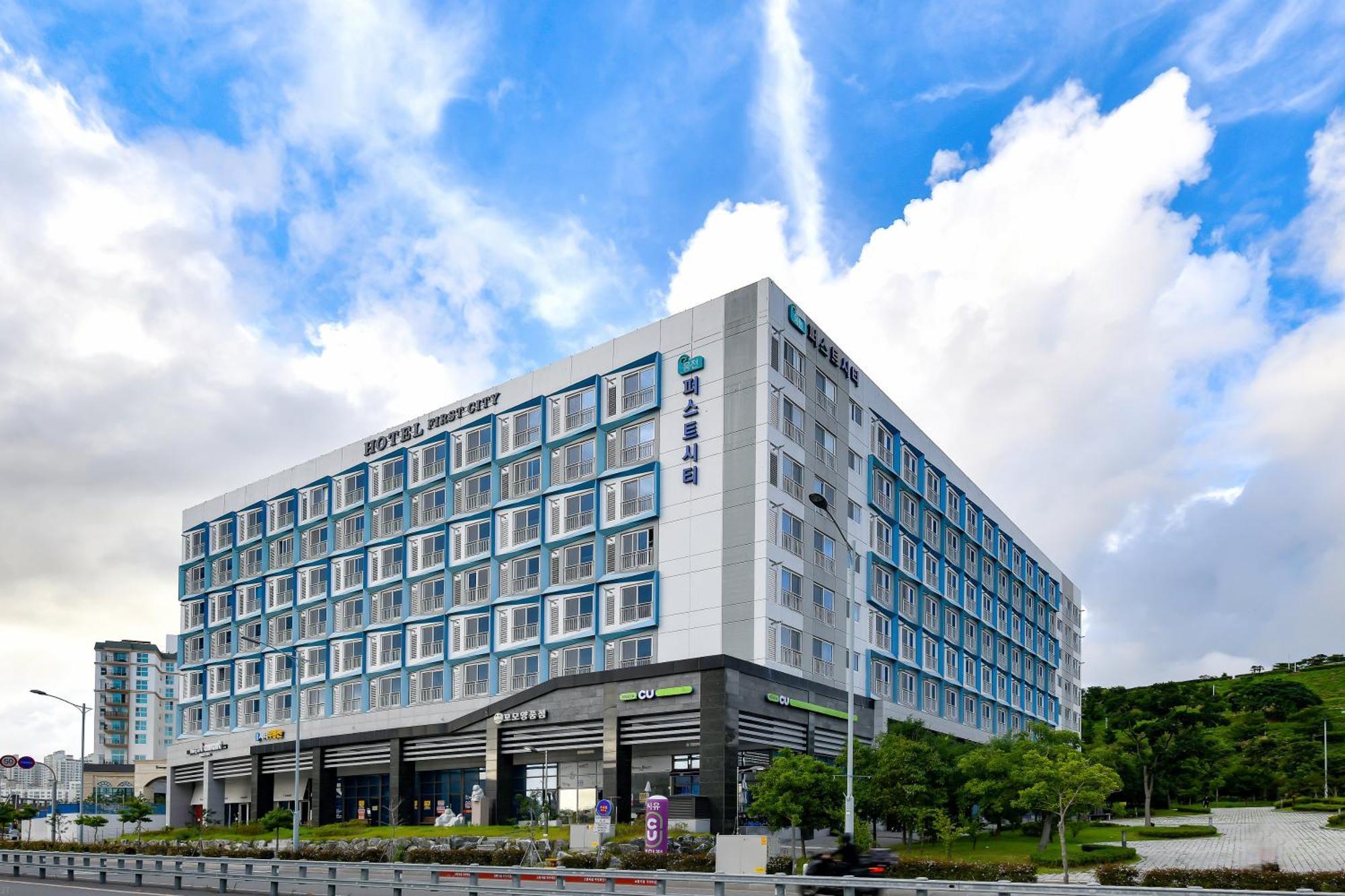 Yeosu Hotel First City Zewnętrze zdjęcie